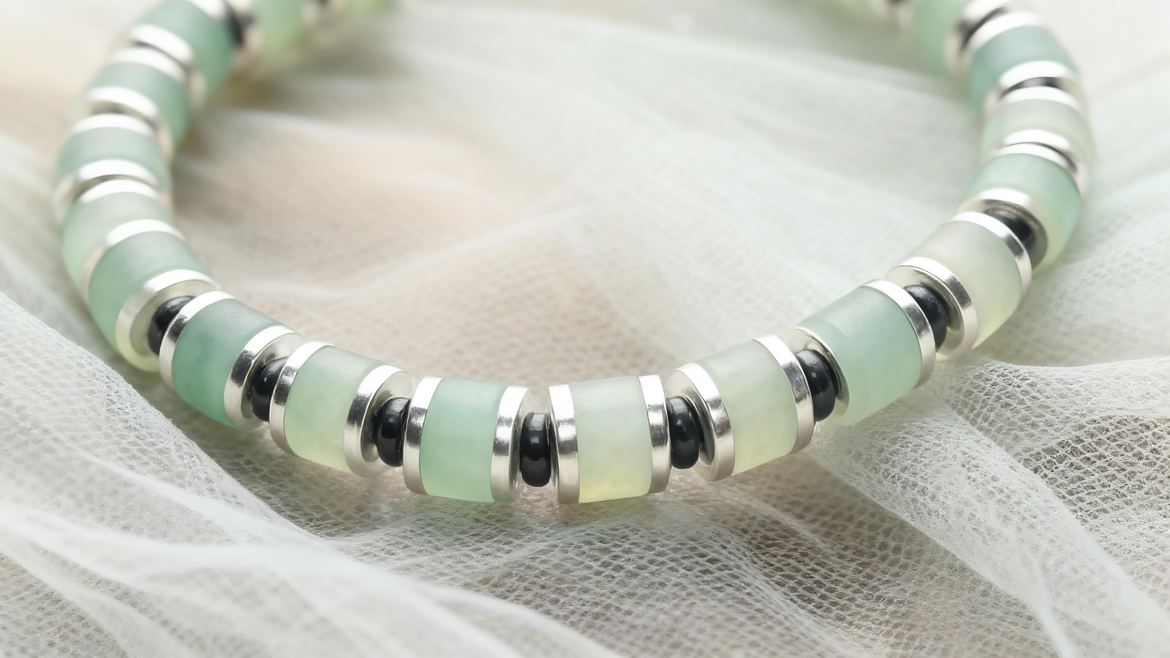 Green Aventurine · Hold Light · Resonance