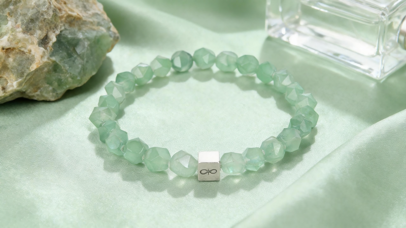 Green Aventurine · Hold Light · Resonance