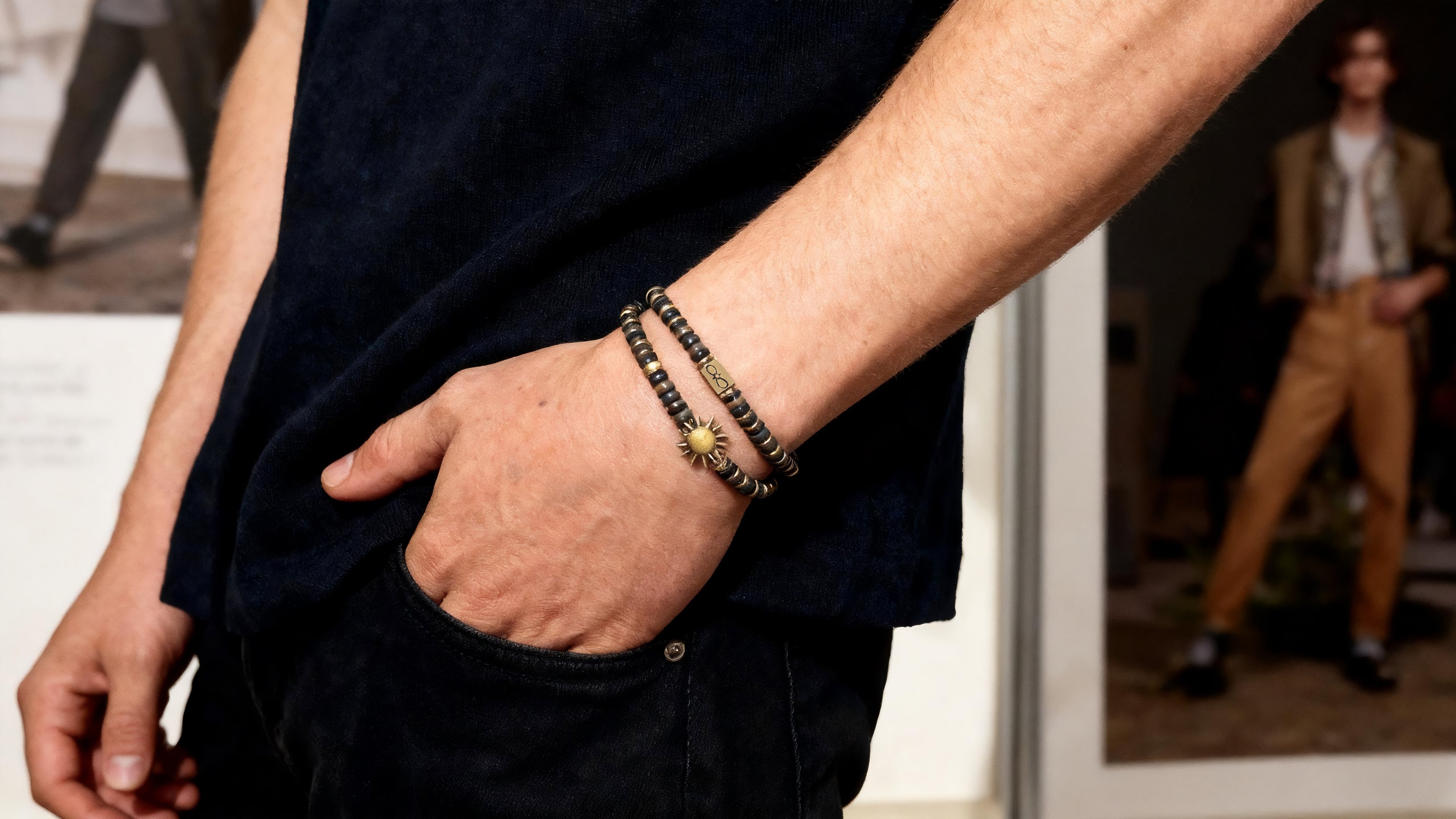 Ebony wood · Flow Light · Gentleness