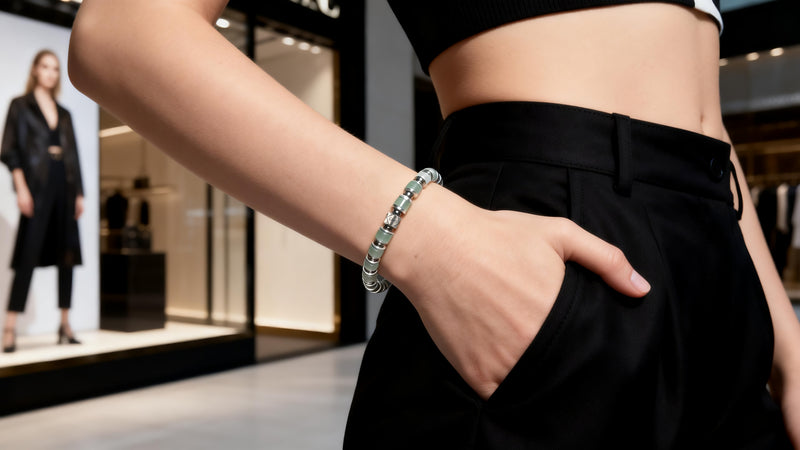 Green Aventurine · Hold Light · Resonance