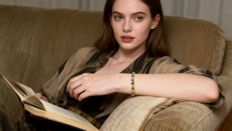 Yellow Agate · Hold Light · Stability